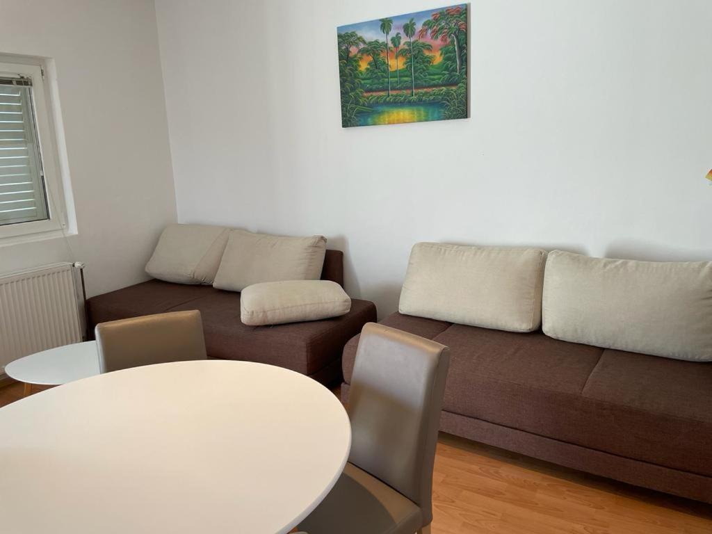 Apartment Place 2 Stay Hvar Town Exteriör bild
