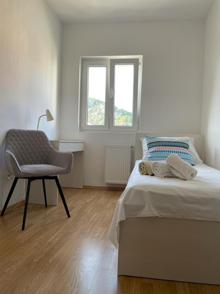 Apartment Place 2 Stay Hvar Town Exteriör bild
