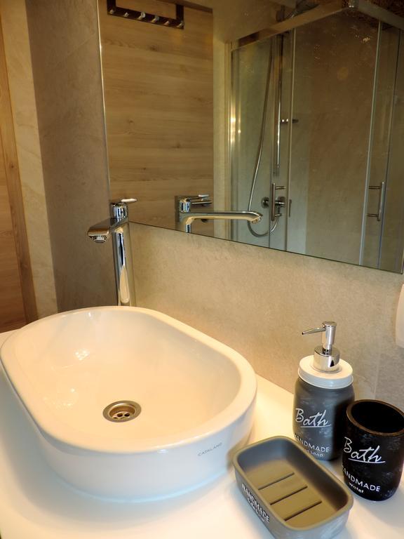 Apartment Place 2 Stay Hvar Town Exteriör bild